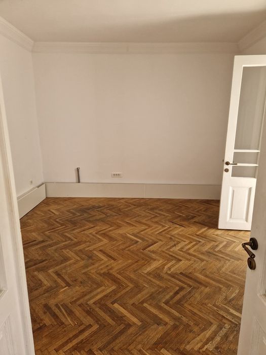 Închiriez casa spatiu comercial la intrarea in Piata Centrala Craiova