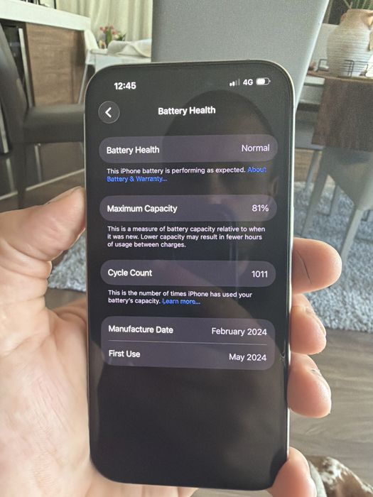 Продавам iphone 15 pro 128 gb silver