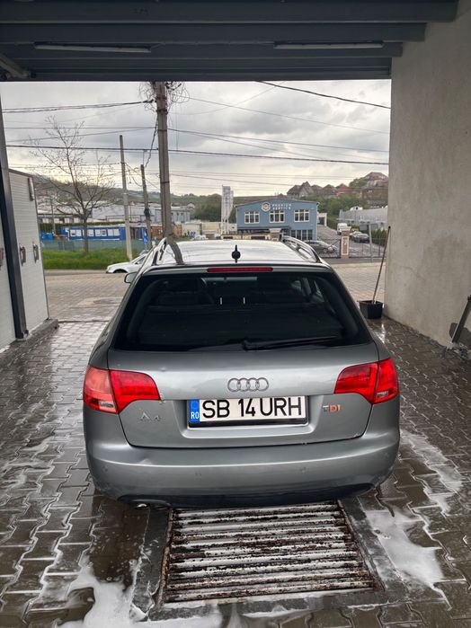 Mașini de vânzare