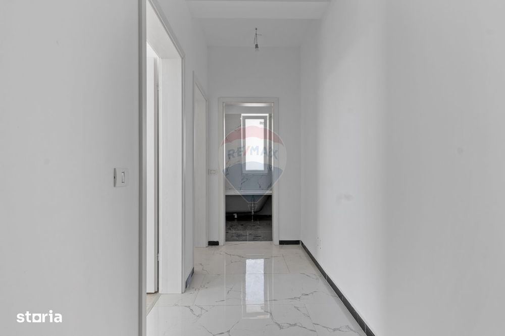 Apartament cu 3 camere de vânzare și parcare, bloc nou, zona Giroc