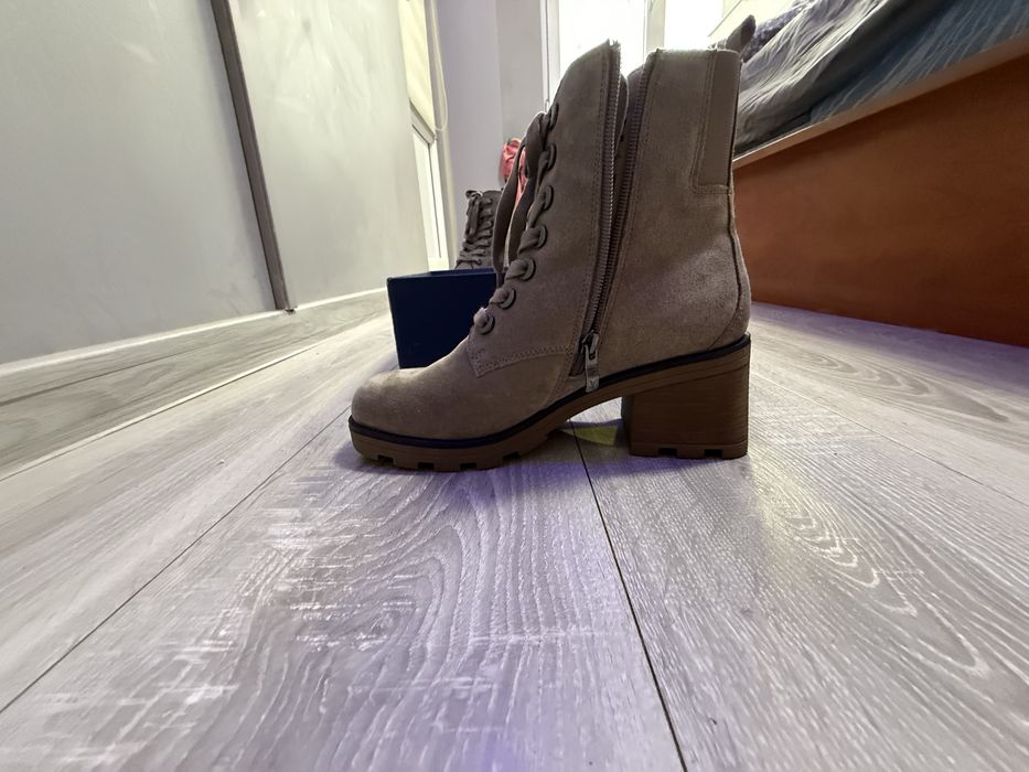 Дамски боти естествен велур CAPRICE 38 размер