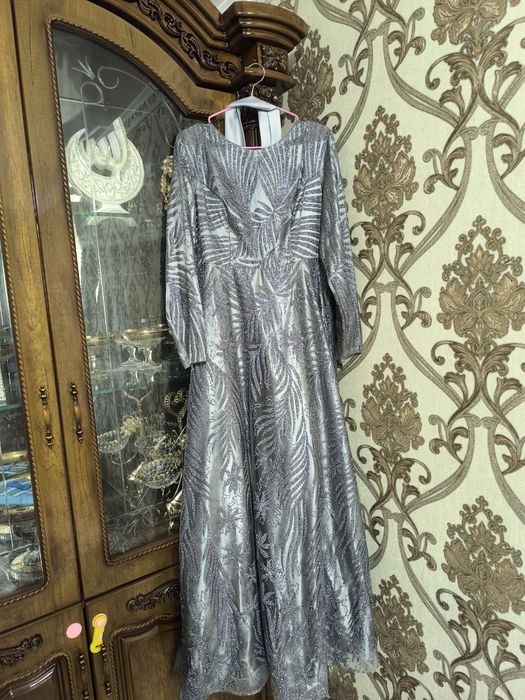 Вечерний платьеn