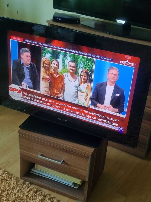 Sony TV LCD KDL 32NX500