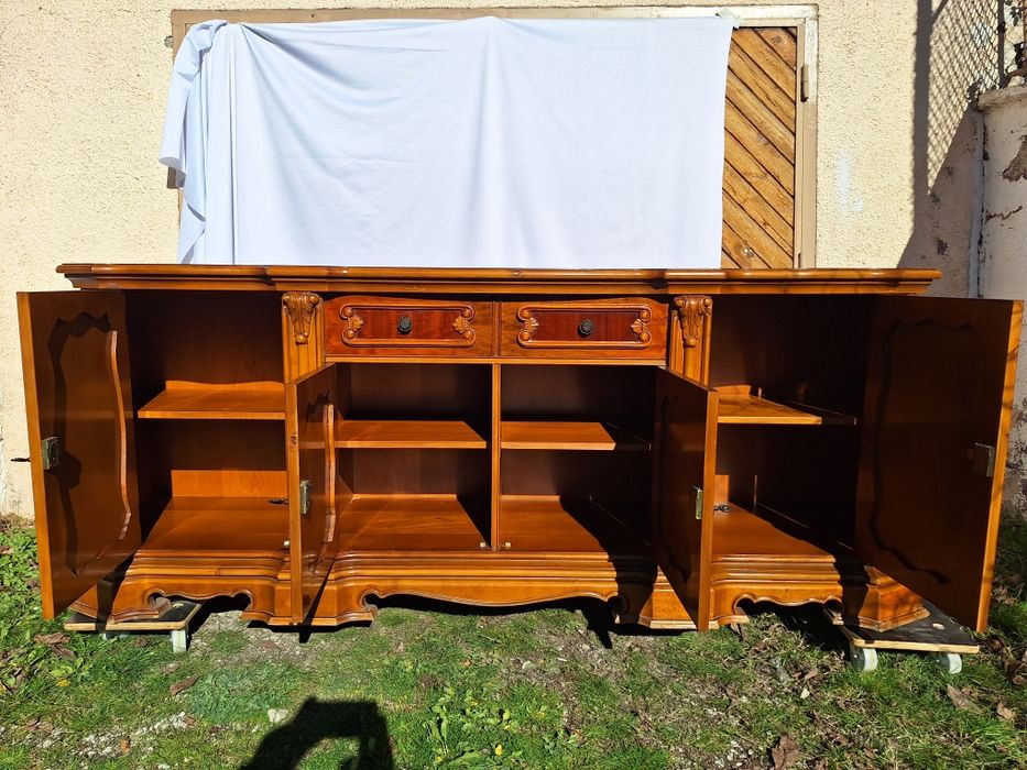 Италиански уникален комод с богата Интарзия