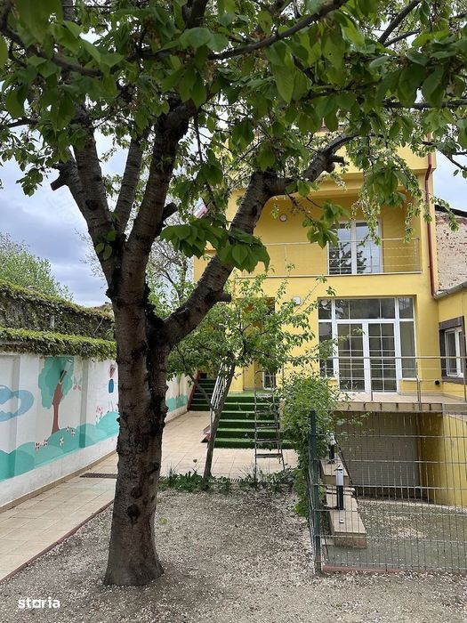 Tineretului.Vila de inchiriat 6 camere