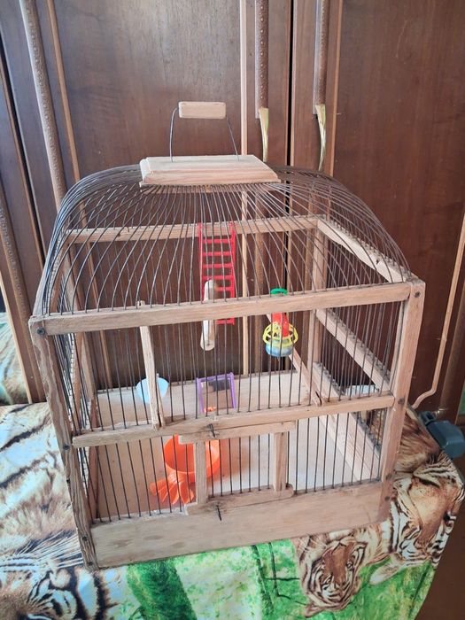 Клетка для птиц.
