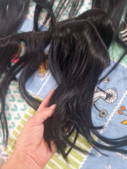 Естествена черна коса