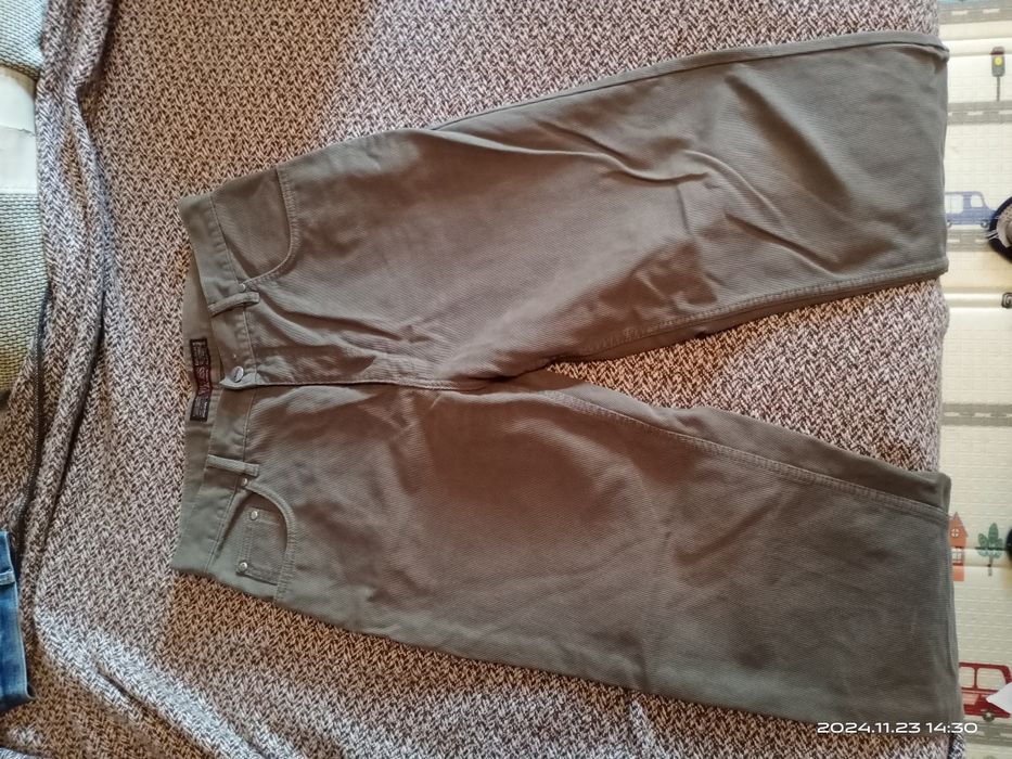 Продам джинсы разные