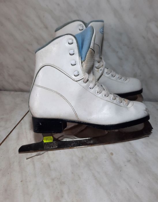 Patine gheata patinaj artistic DBX 154 marime eu 35-36 ( 23,5 cm)..