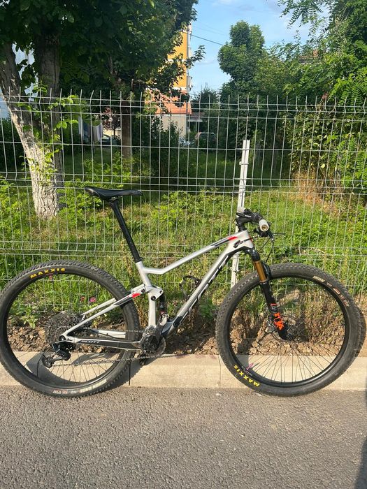 Vând bicicletă Scott Spark Custom