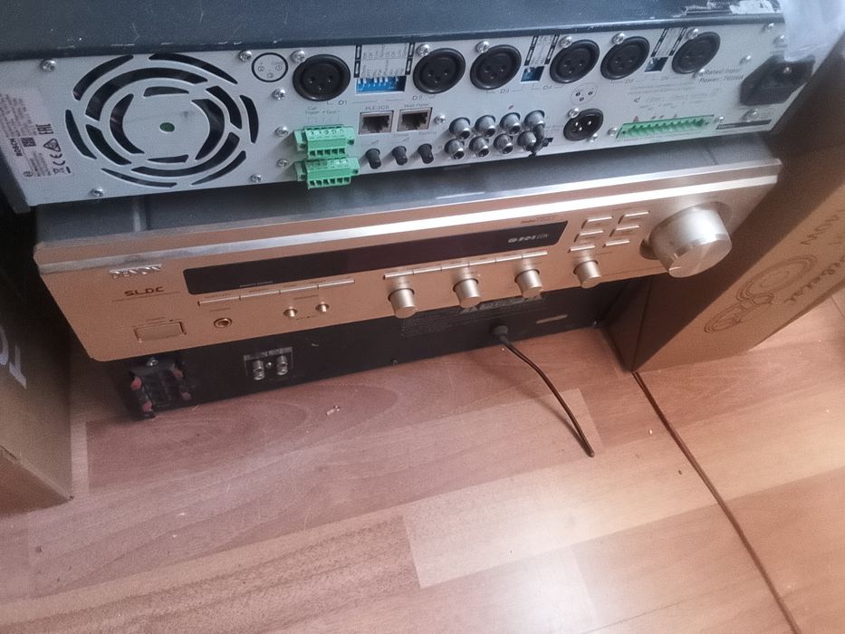 Vind statie Sony și Denon