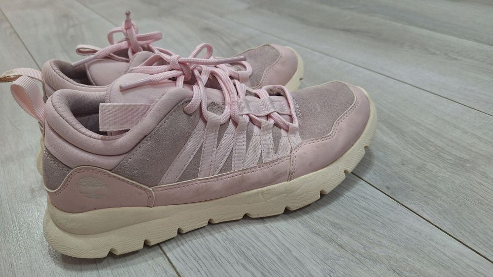 Розови Timberland