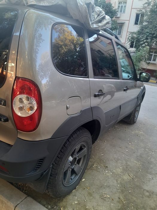 Продаю ниву 2019 года