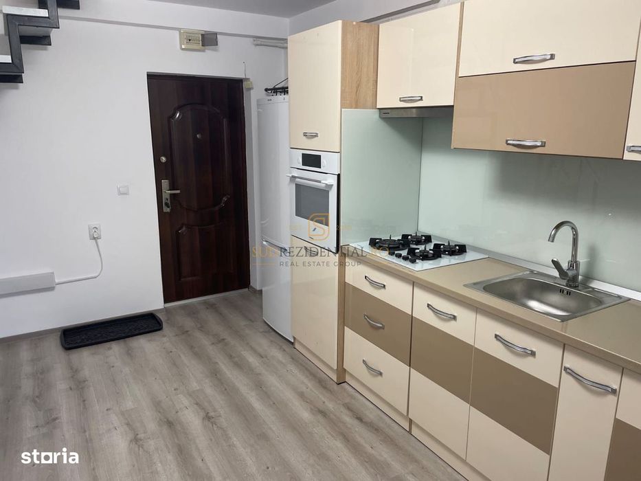 Apartament tip duplex, luminos, acces facil metrou Aparatorii Patriei — fotografia 3