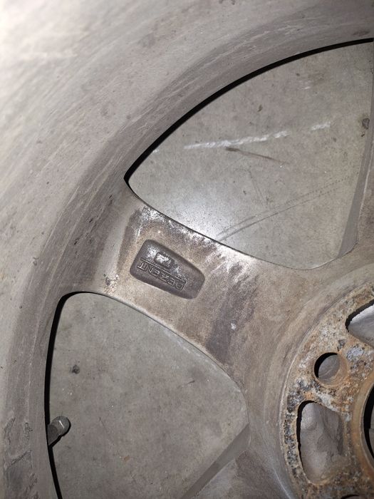 Джанти Dezent за ауди а6  17 цола 5х112 7j ет38