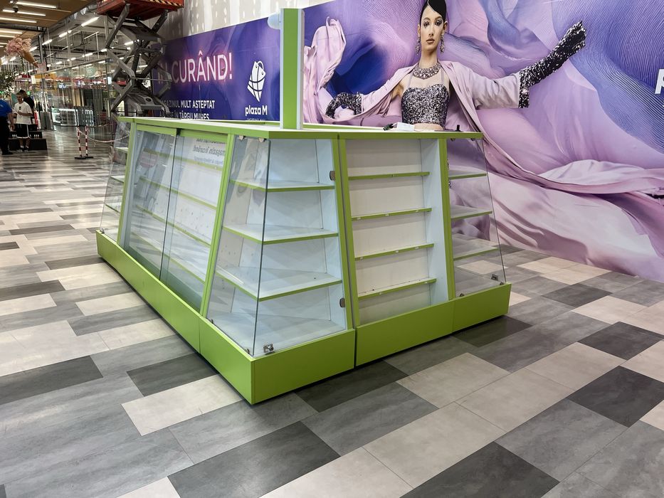 Stand insula telefoane Mall