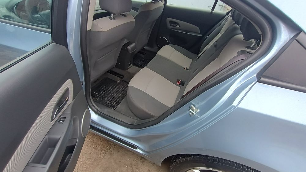 Vând Chevrolet Cruze , 1.6 benzina, 2010, 126000 km