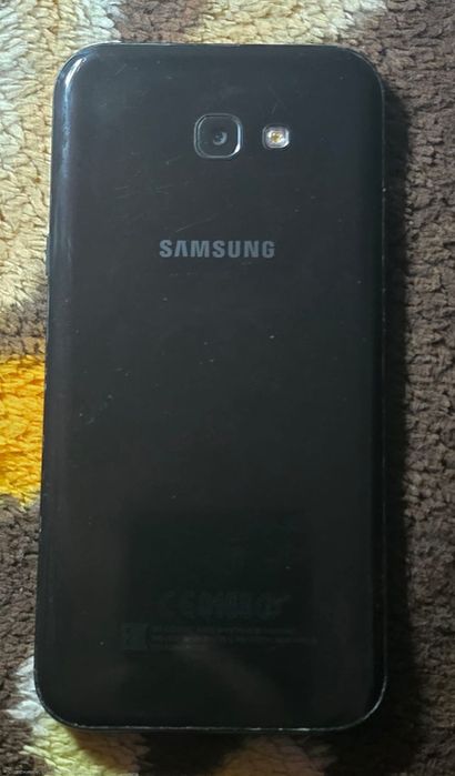 Samsung A7  (2017) 32Гб