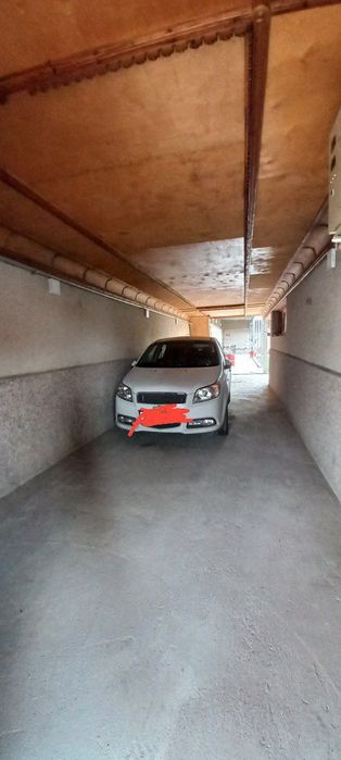 Tezlikda uchastka sotiladi