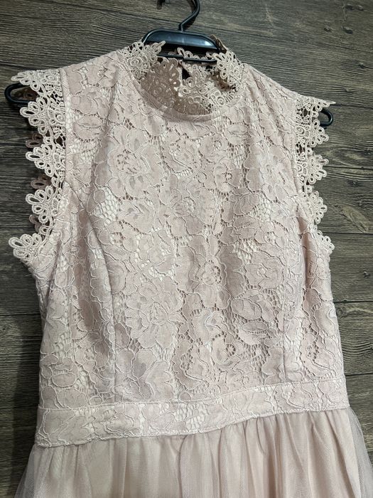 Официална розова рокля с тюл