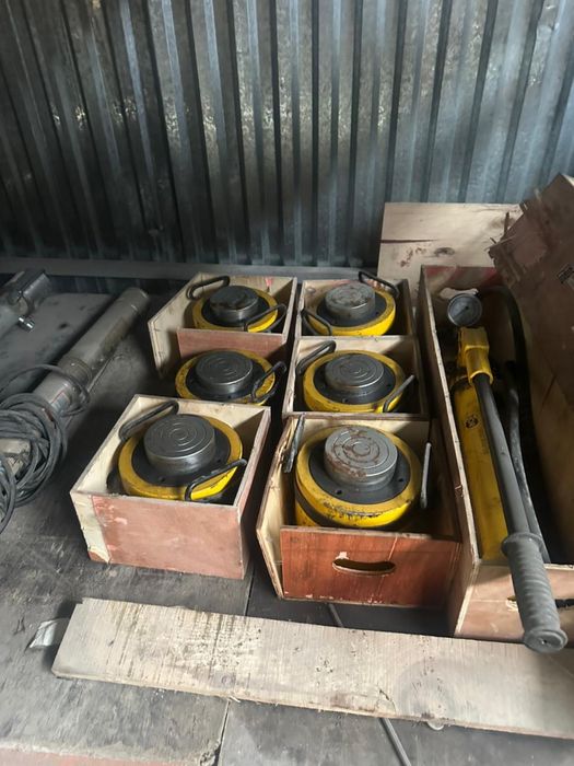 Продам домкраты 100тонн