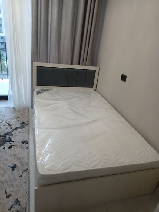 Kravat krovat  spalni divan