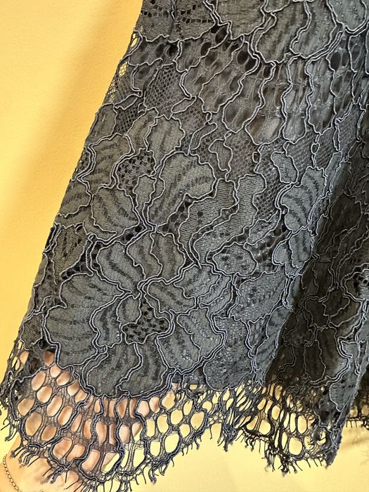 Дантелена синя рокля