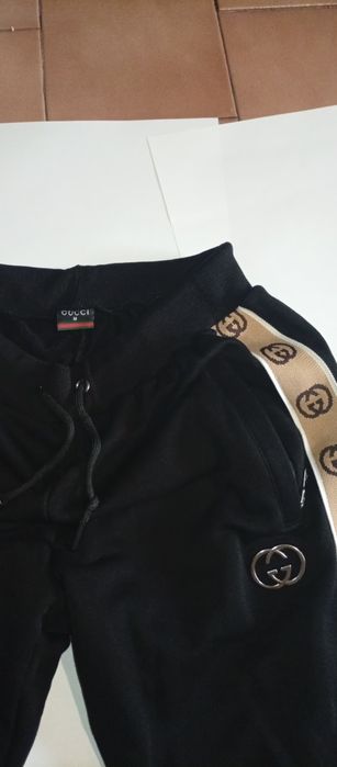 Gucci Екип Екипи и Шапки