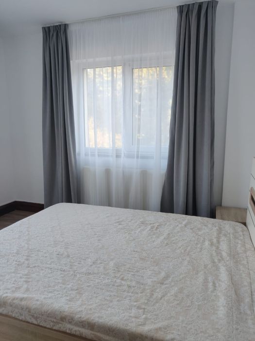 Apartament 3 camere, Floresti, langa VIVO.
