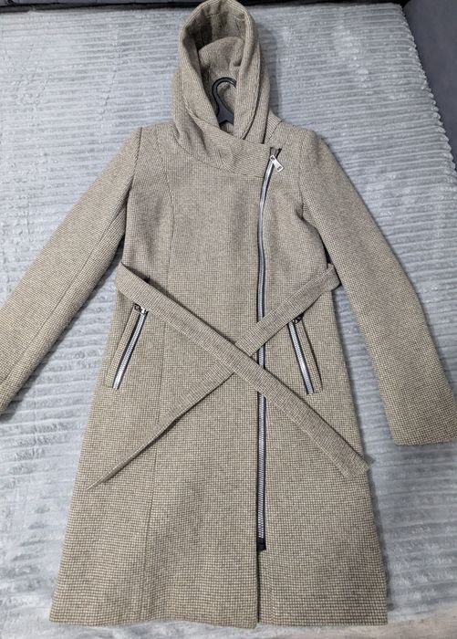 Продам пальто (весна, осень)