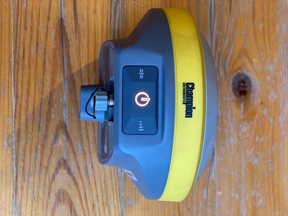 Champion WR1 GNSS identic Hi-TargetV90+. Controler TSC3. Placa Trimble