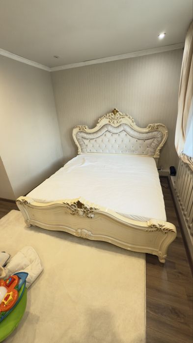 Гарнитур в хорошем состояние, торг