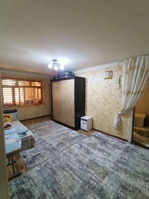 9-mikrorayon da 2 xonali uy srochna sotiladi bez makler!