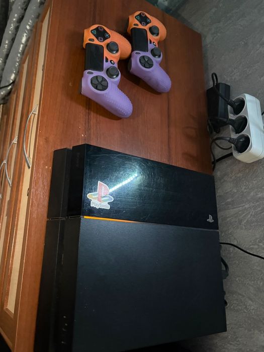 PlayStation 4 приставка