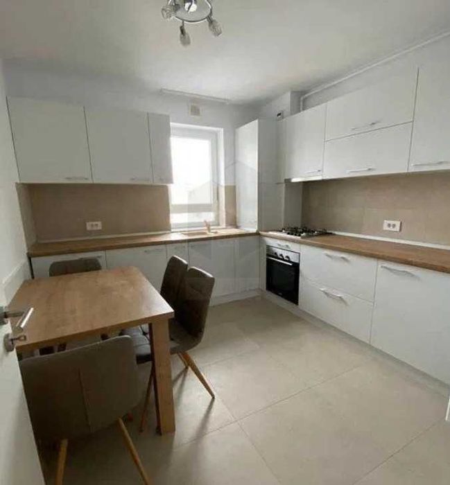 Дава се под наем Двустаен апартамент в Пловдив, Център - 60 кв.м за 229.5 € - Снимка #3