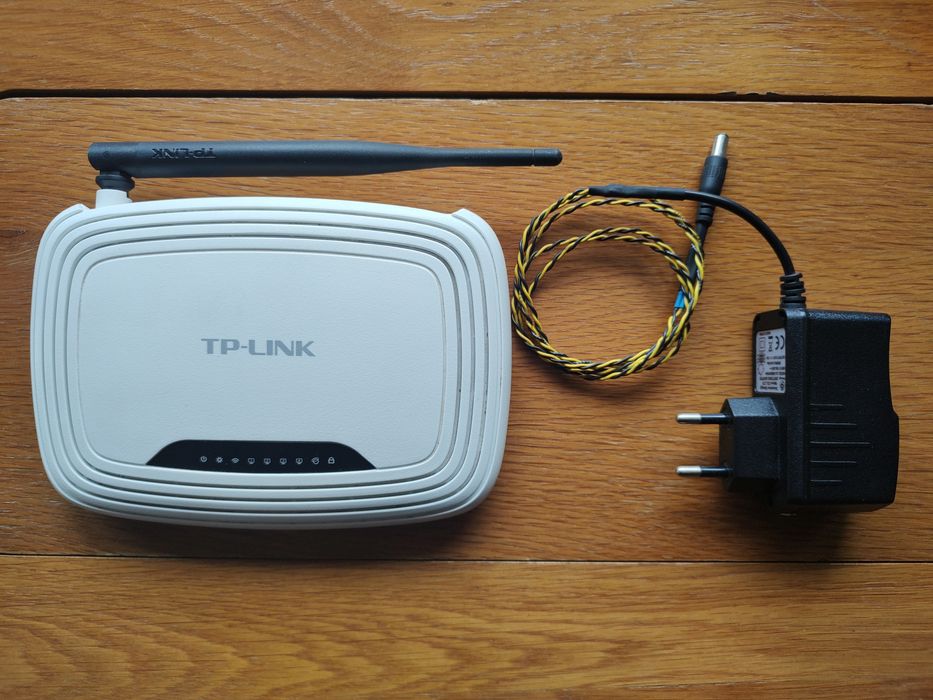 Kit-uri tastatura si mouse, boxe, router wi-fi