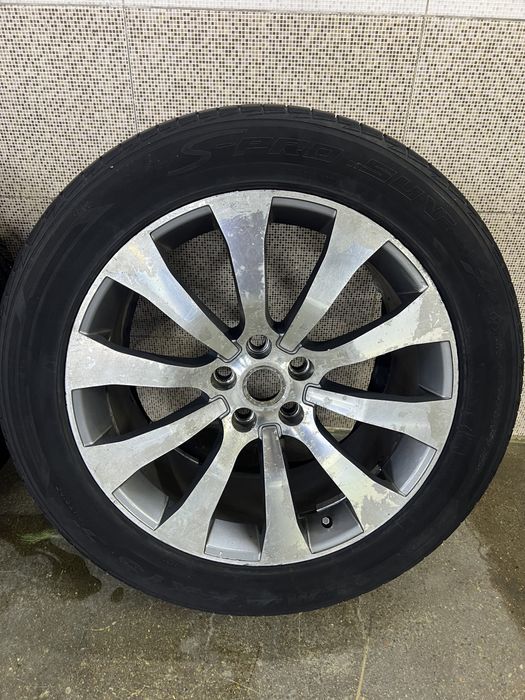 Продам Оригинальные диски с резиной!