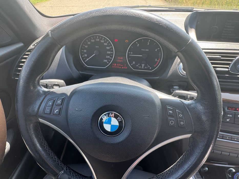 BMW 1 Series 2010 — imagine 5