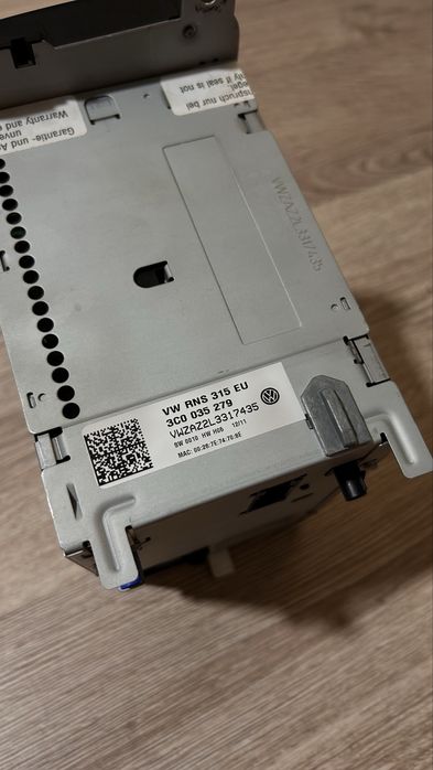 VW RNS 315 vând / schimb cu subwoofer
