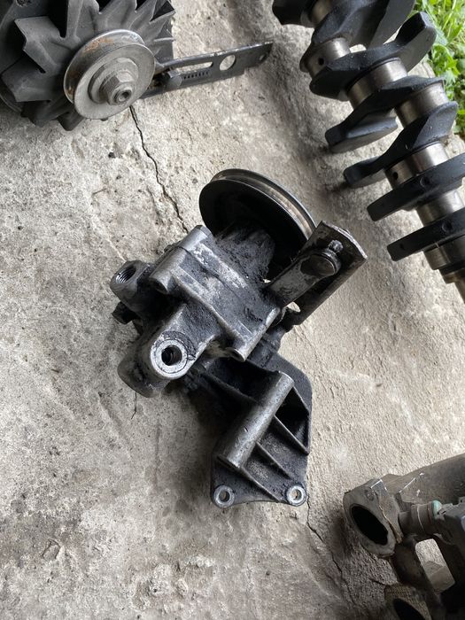 Продаю запчасти на бмв