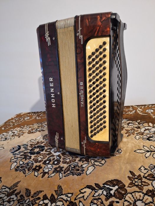 Acordeon Hohner Tango llB
