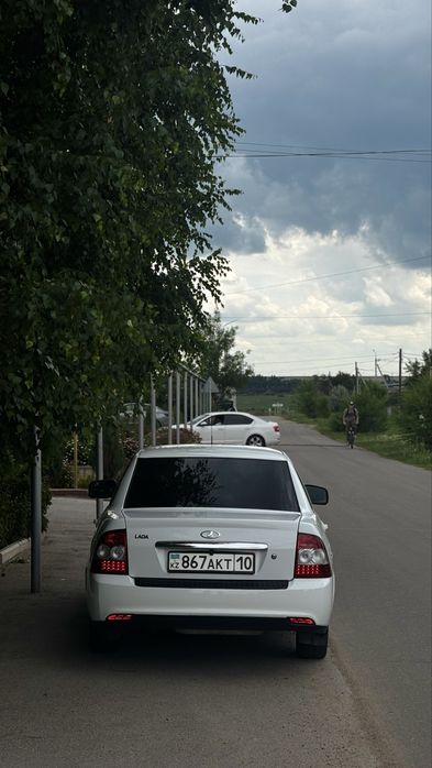 Приора продам