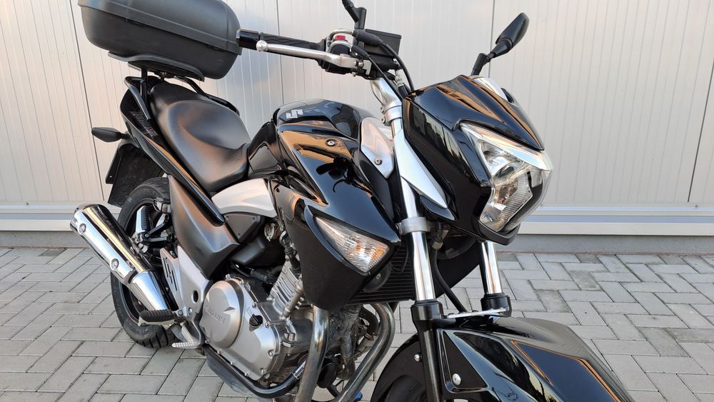 MotoFly Ploiesti vinde Suzuki GW250 Inazuma