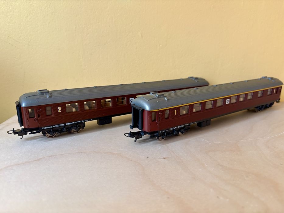 Комплект пътнически вагони LIMA мащаб HO (1:87) влак piko