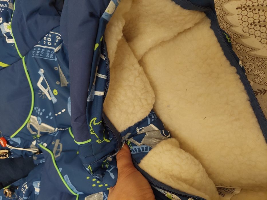 Продам детский комбинезон 1-2 года трансформер