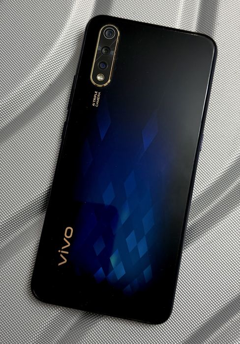 Продам VIVO V17 neo 128GB