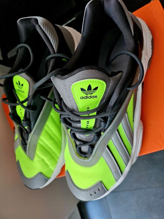 Adidas маратонки 47  1\2