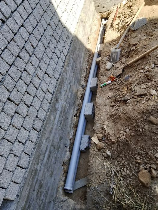 Ura tiransha yomkus padval qaziymiz