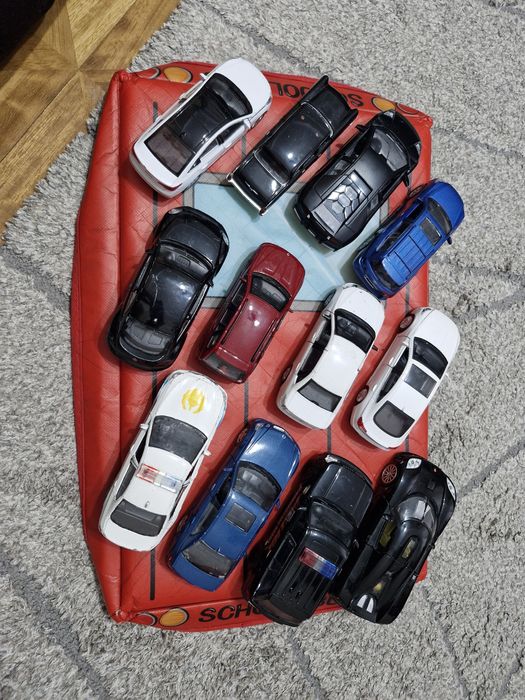 Машинки металлические