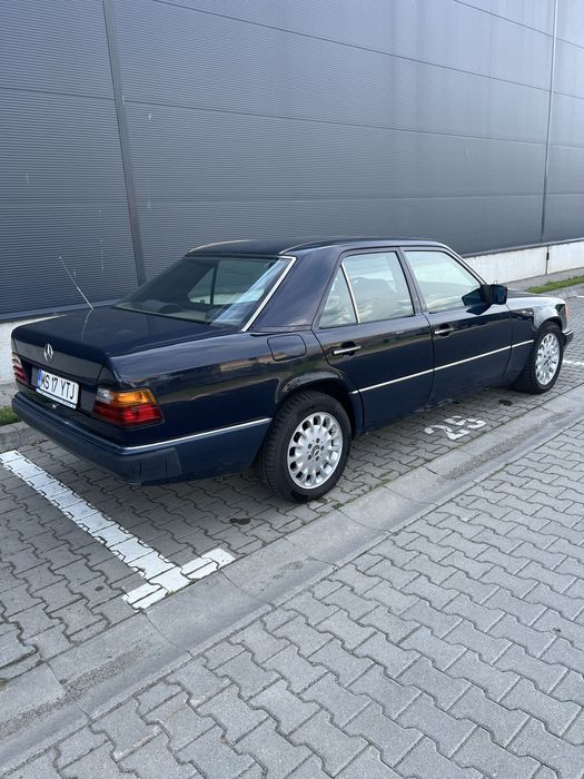 MERCEDES-BENZ E-Class 1991 — imagine 3